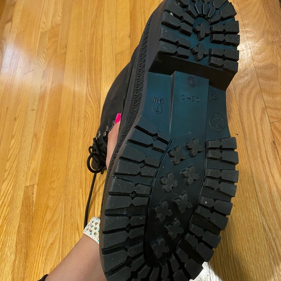 Excellent Condition Baffin Women Nunavut Winter Boots - Size 9 runs big like 9.5 - Picture 6 of 8